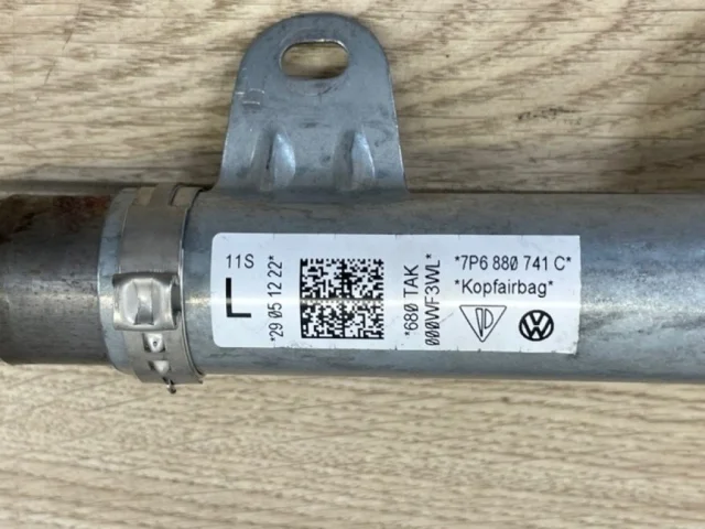 Шторка безопасности левая для Volkswagen Touareg II (7P5) 2010-2014 на фотографиях