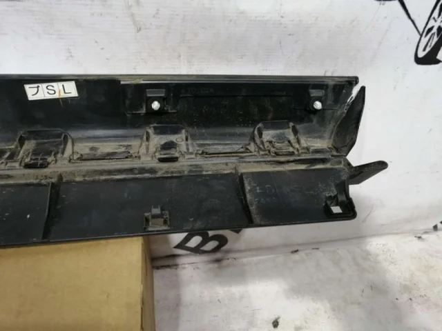 Двери для Toyota Alphard H20 2008-2015 на фотографиях