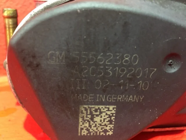 Дроссельная заслонка для Opel Zafira B 2005-2015 на фотографиях