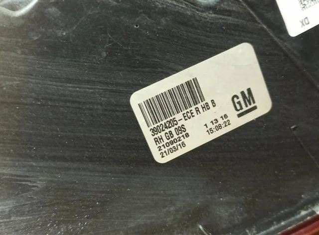 Фонарь правый для Opel Insignia Хэтчбек A 2008-2017 на фотографиях