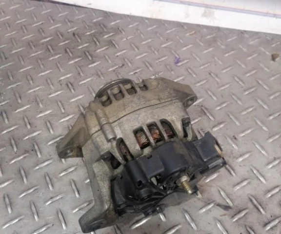 Генератор для Nissan Primera P10 Седан 1990-1996 на фотографиях