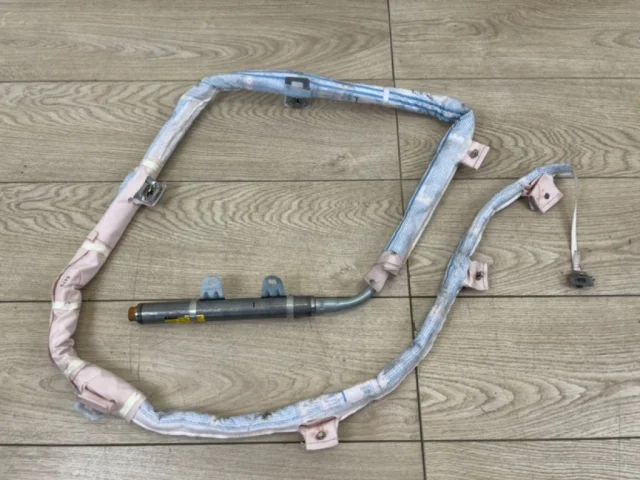 Шторка безопасности левая для Volkswagen Touareg II (7P5) 2010-2014 на фотографиях