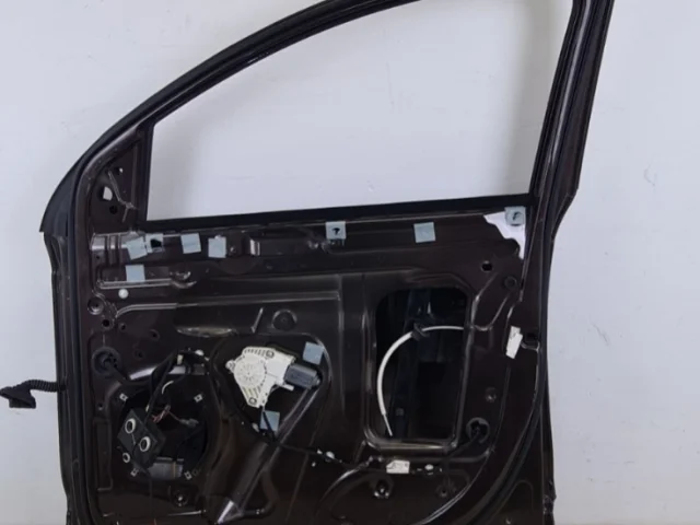 Дверь передняя правая для Audi Q7 4L 2005-2015 на фотографиях