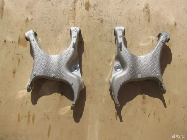 Рычаг продольный задний правый для BMW X6 Е71 2007-2012 на фотографиях