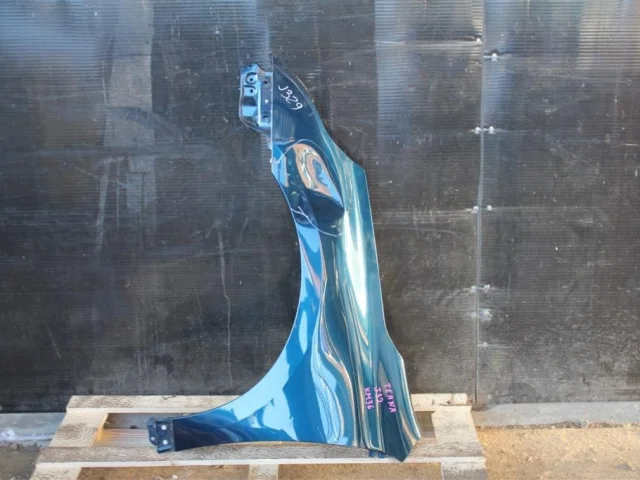 Крылья для Nissan Teana J32 2008-2013 на фотографиях