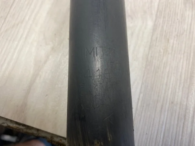 Амортизатор задний правый для Mitsubishi Pajero V70 5dr 1999-2006 на фотографиях