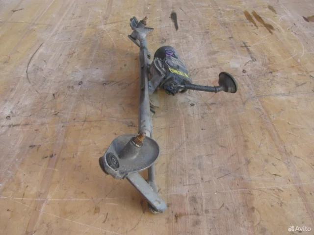 Трапеция стеклоочистителей для Toyota Corolla E120/E130 Седан 2000-2007 на фотографиях