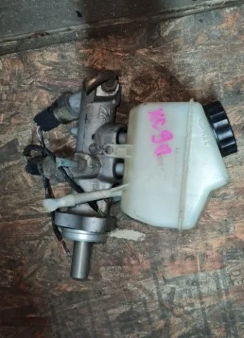 Главный тормозной цилиндр для Volvo XC90 I C 2002-2014 на фотографиях