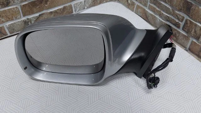 Стекла и зеркала для Audi Q7 4M 2015+ на фотографиях