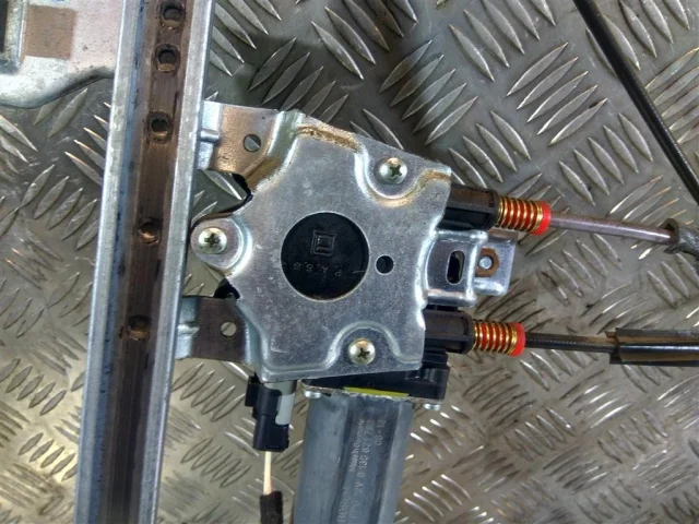 Двери для Citroen Berlingo 1 M49 Минивэн 1996-2002 на фотографиях