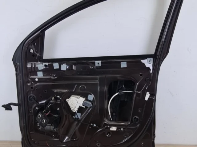 Дверь передняя правая для Audi Q7 4L 2005-2015 на фотографиях
