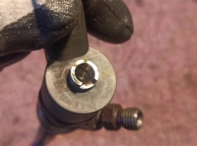 Форсунка топливная для Opel Antara 2006-2017 на фотографиях