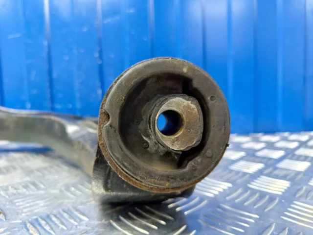 Рычаг передний левый нижний для Audi Q7 4L 2005-2015 на фотографиях