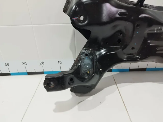 Подрамник двигателя для Hyundai Solaris 1 рестайлинг 2014-2017 Хэтчбек на фотографиях