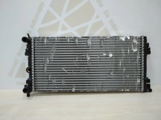 Радиатор охлаждения ДВС для Skoda Rapid I rest NH3 2017-2020 на фотографиях