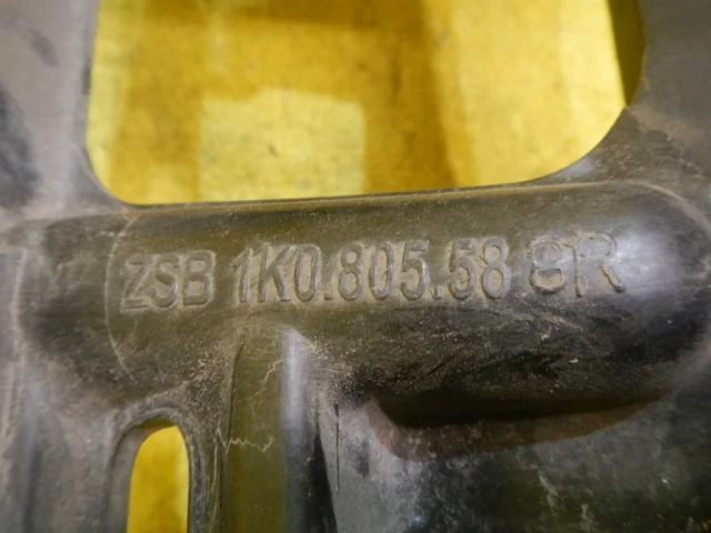 Панель радиатора (телевизор) для Volkswagen Golf VI (5K) 2008-2012 на фотографиях