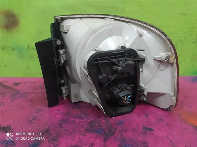 Фонарь внешний левый для Volkswagen Touareg I (7L) 2002-2010 на фотографиях