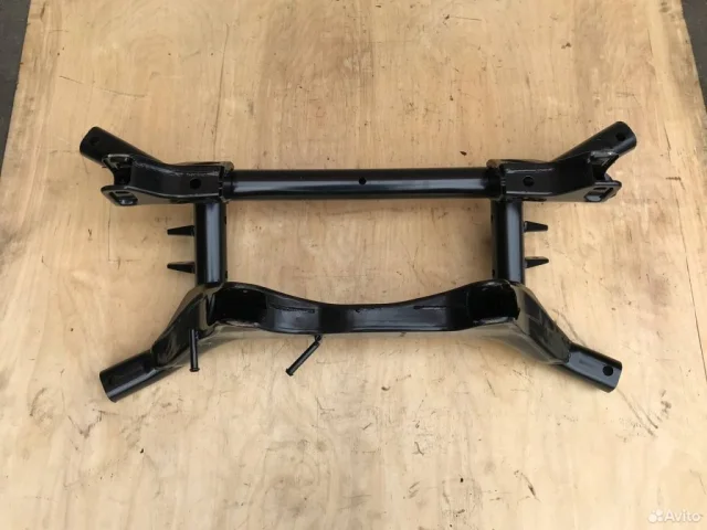 Задняя балка для Mitsubishi ASX I 2010-2012 на фотографиях