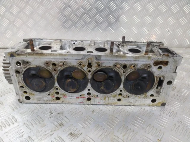 ГБЦ для Renault Logan 2005-2015 (LS) на фотографиях