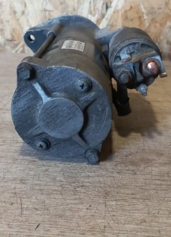 Стартер для Nissan Navara D40 2004-2010 на фотографиях