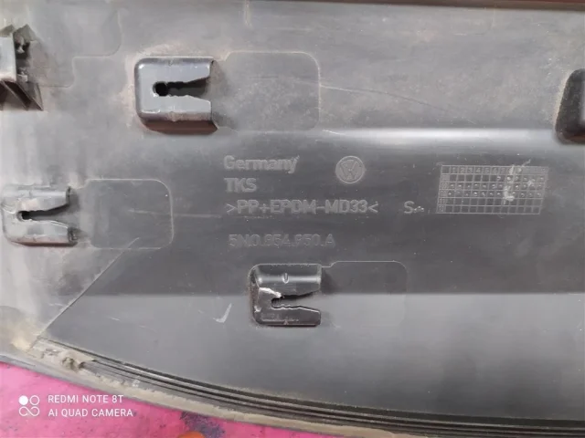 Молдинг двери задний правый для Volkswagen Tiguan I NF 2006-2017 на фотографиях