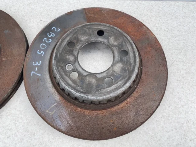 Диски тормозные передние (комплект) для Mercedes-Benz E class W213 2016-2023 на фотографиях