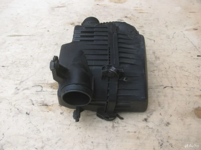 Корпус воздушного фильтра (нижняя часть) для Hyundai Solaris 1 RB (2011-2013) Хэтчбек на фотографиях