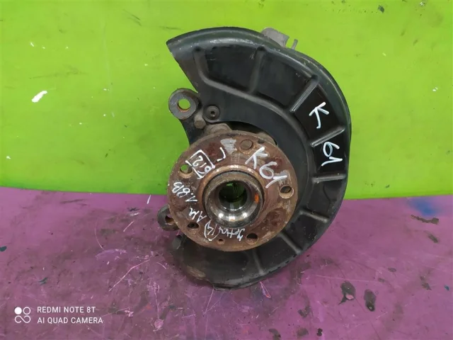 Кулак поворотный левый для Volkswagen Jetta 6 2010-2019 на фотографиях