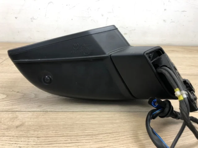 Стекла и зеркала для Audi Q7 4M 2015+ на фотографиях