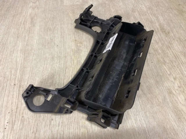 Подушка безопасности в колени для Mitsubishi Outlander III 2 rest GF0W 2015-2018 на фотографиях