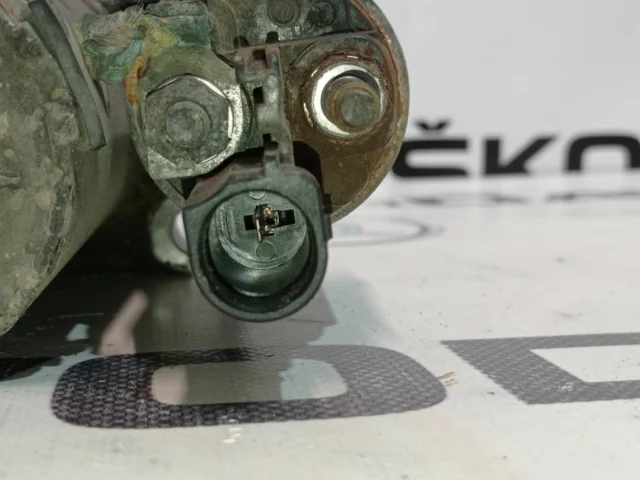 Стартер для Volkswagen Golf VI (5K) 2008-2012 на фотографиях