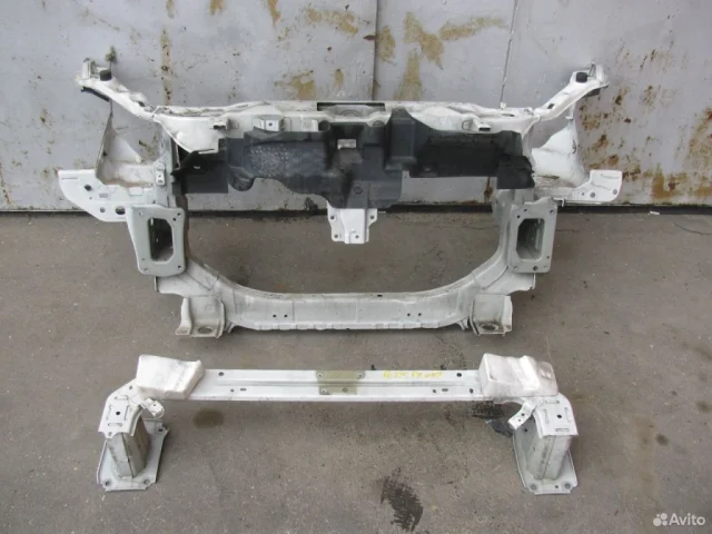 Датчик лобового удара для Toyota Corolla E160/E180 Седан (RU) 2012-2016 на фотографиях