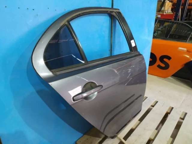 Дверь задняя правая для Mitsubishi Lancer 9 Седан CS 2003-2010 на фотографиях