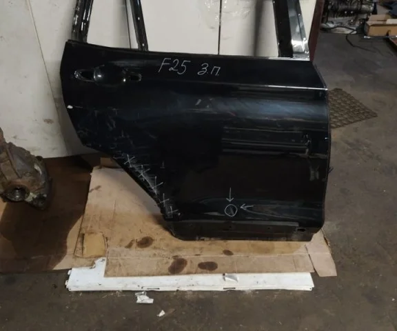 Накладка на дверь задняя правая для BMW X3 G01 2017-2023 на фотографиях