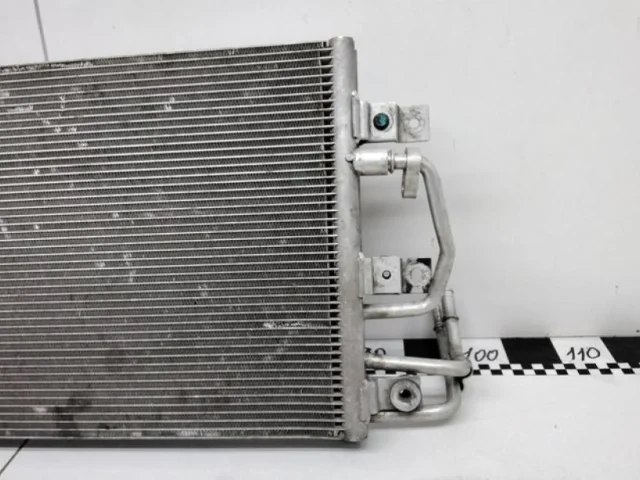 Радиатор охлаждения ДВС для Ford Explorer U502 rest 2014-2019 на фотографиях