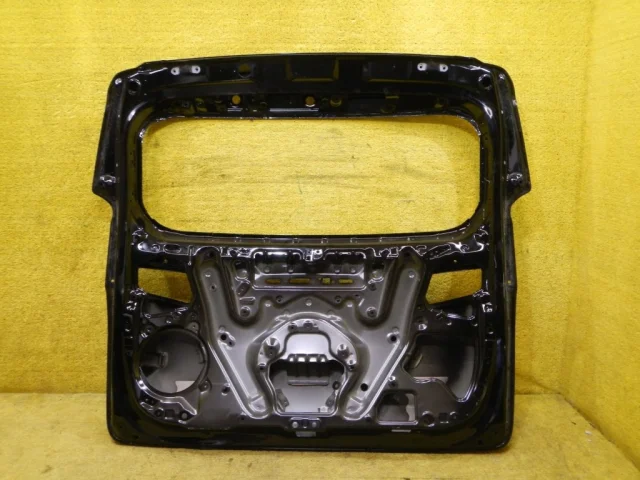 Двери для Toyota Alphard H30 2015+ на фотографиях