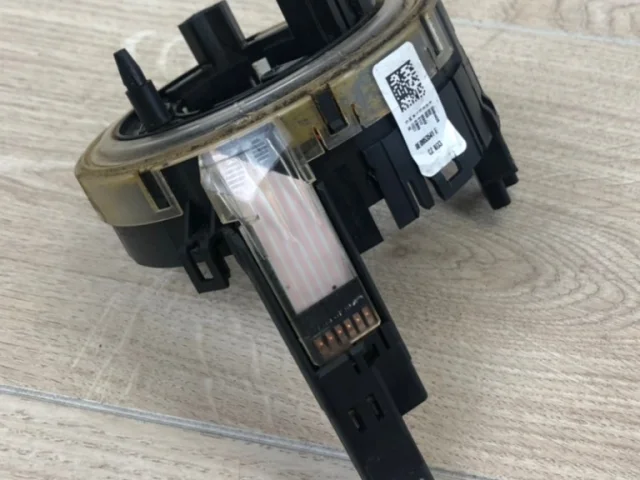 Подрулевой шлейф для Audi Q5 8R 2008-2016 на фотографиях