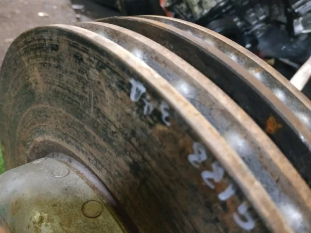 Диски тормозные передние (комплект) для BMW 5er G30 2016-2023 на фотографиях