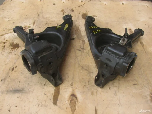 Рычаг задний левый нижний для Mitsubishi Grandis 2003-2011 на фотографиях