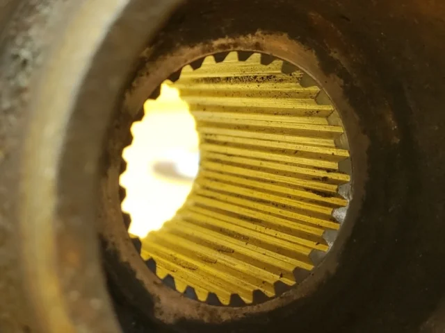 Ступица колеса задняя правая для Mercedes-Benz M class W163 1998-2005 на фотографиях