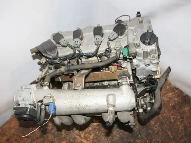 Двигатель для Nissan Primera P12 Седан 2002-2008 на фотографиях