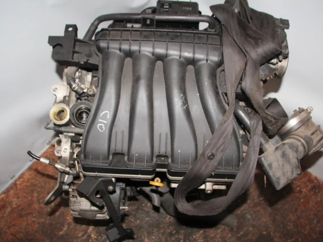 Двигатель без навесного для Renault Megane Хэтчбек 5 KZ 2008-2012 на фотографиях