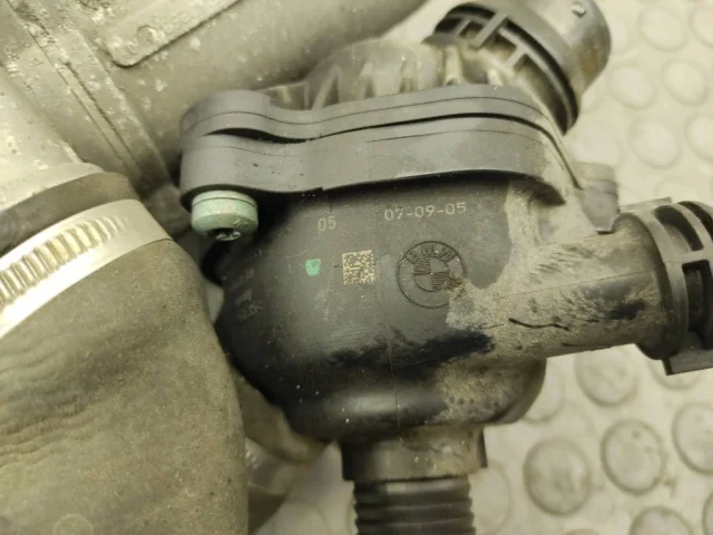 Насос охлаждающей жидкости ДВС(Помпа) для BMW 3er Е93 Кабриолет 2007-2012 на фотографиях