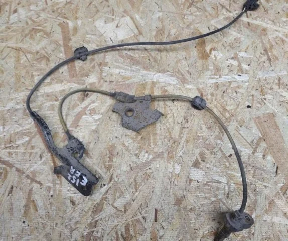 Датчик ABS передний правый для Toyota Corolla E140/E150 Седан 2006-2013 на фотографиях