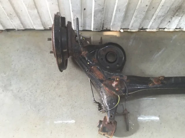 Задняя балка для Toyota Corolla E140/E150 Седан 2006-2013 на фотографиях