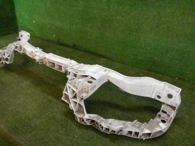 Панель радиатора (телевизор) для Ford Kuga CBS 2013-2016 на фотографиях