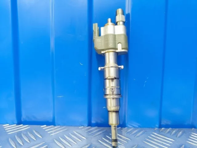 Форсунка топливная для BMW 3er Е90 2005-2011 на фотографиях