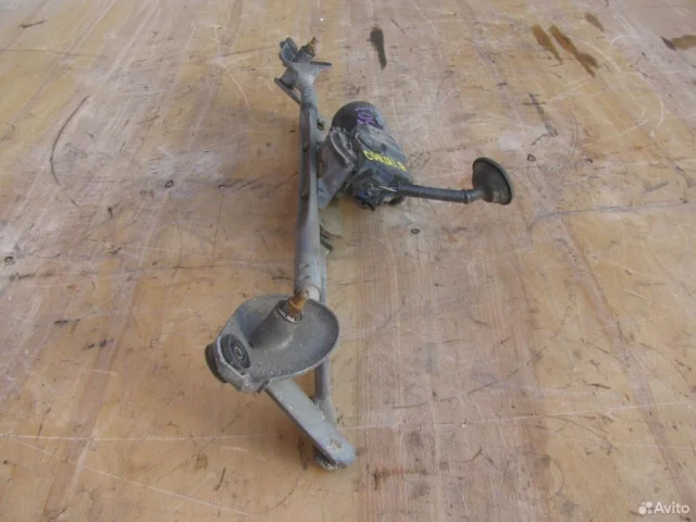 Трапеция стеклоочистителей для Toyota Corolla E120/E130 Седан 2000-2007 на фотографиях