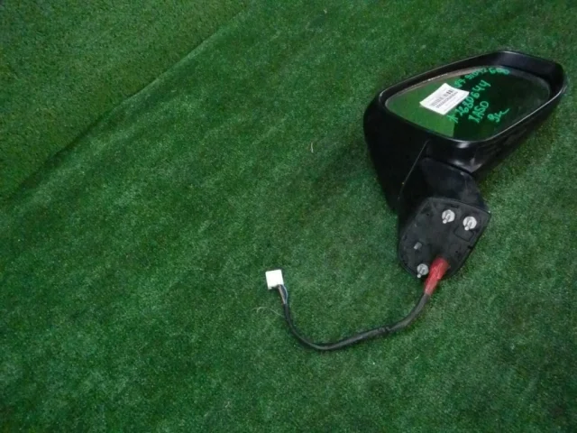 Зеркала для Toyota RAV4 XA50 2019+ на фотографиях