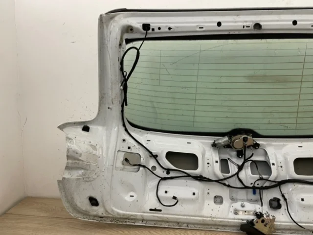 Дверь багажника для Audi Q7 4L 2005-2015 на фотографиях